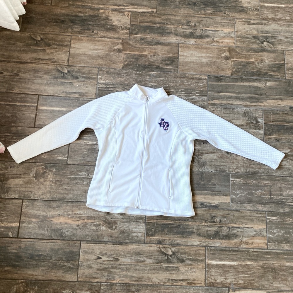 White zip up sweatshirt